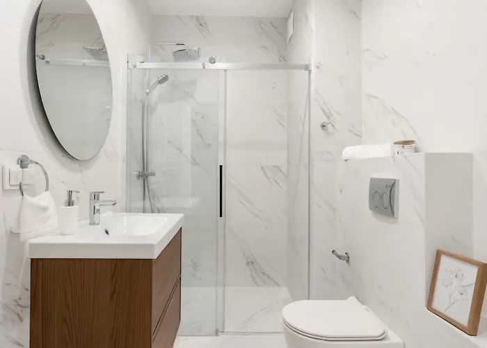 Apartamento Krakowska - Blisko Lotniska Okecie I Centrum Warszawy - Near Chopin Airport And Center Varsovia